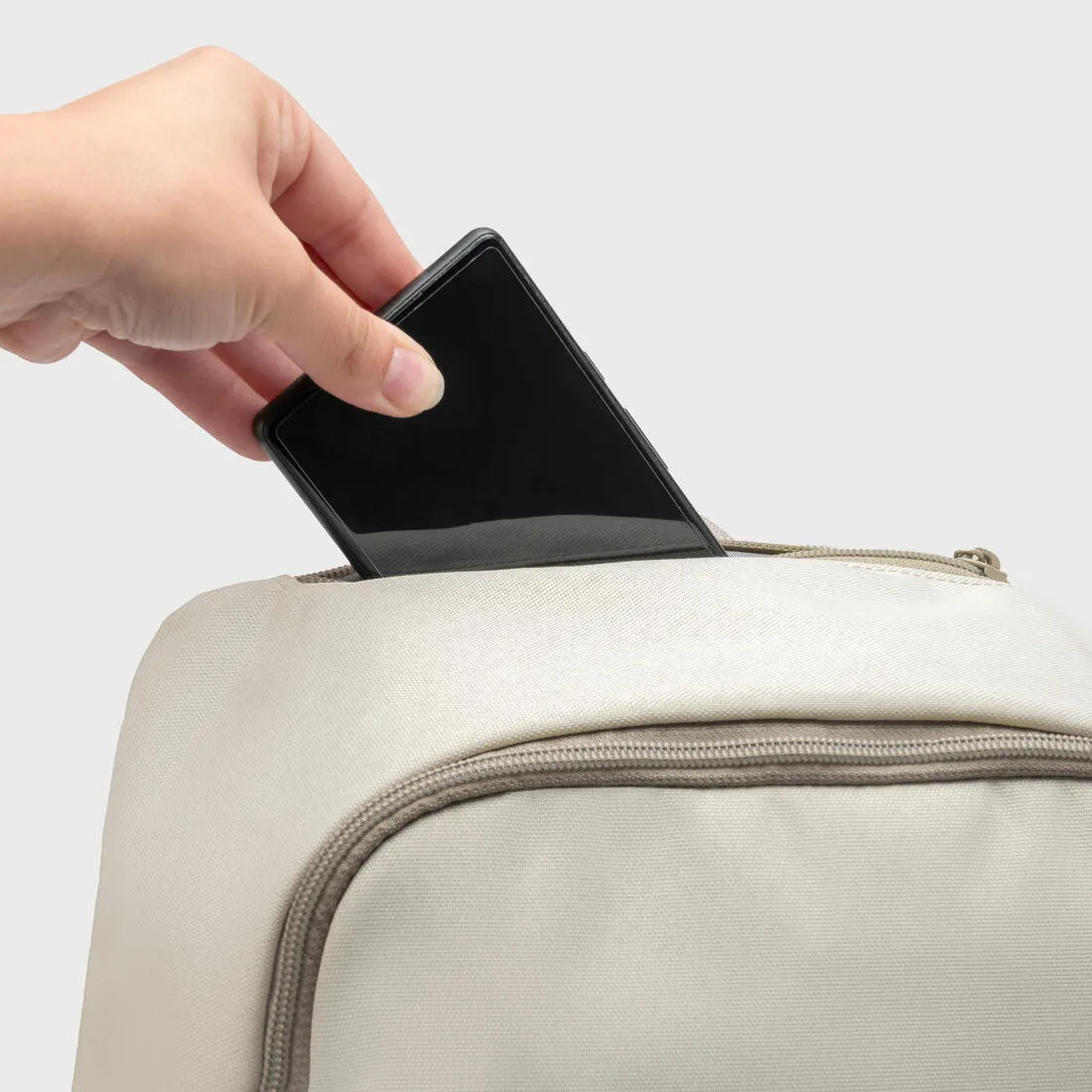 24L Backpack Essential