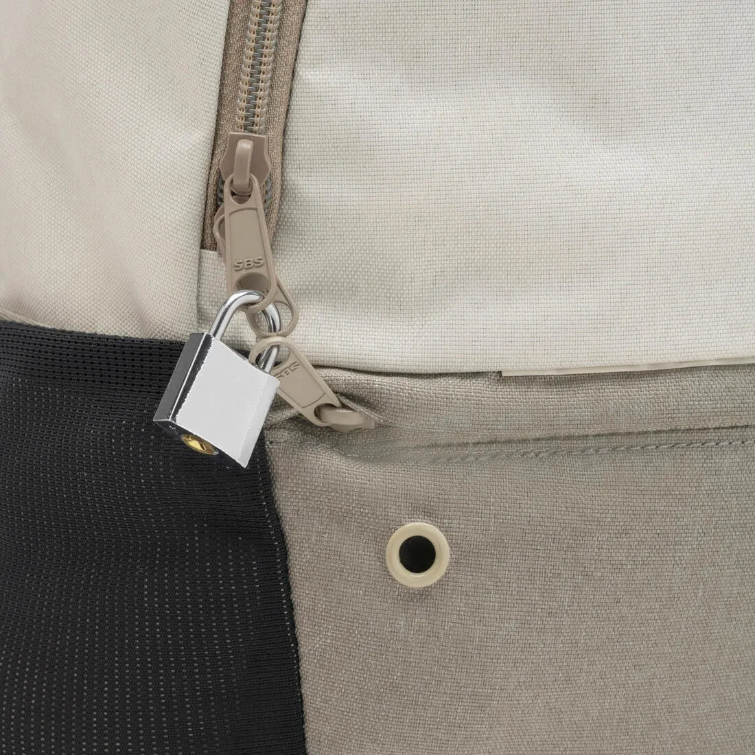 24L Backpack Essential