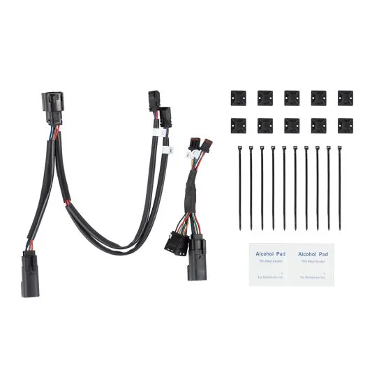 Advanblack Edgeline LED Light With Sequential Turn Signal Clamshell Saddlebags For Low Rider ST