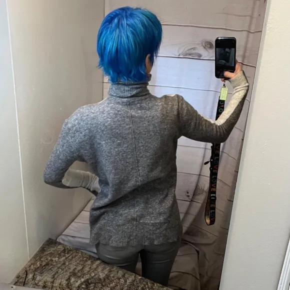 •|•AHTLETA•| Transit Colorblock Turtleneck Sweater Merino Extra Fine Wool Small