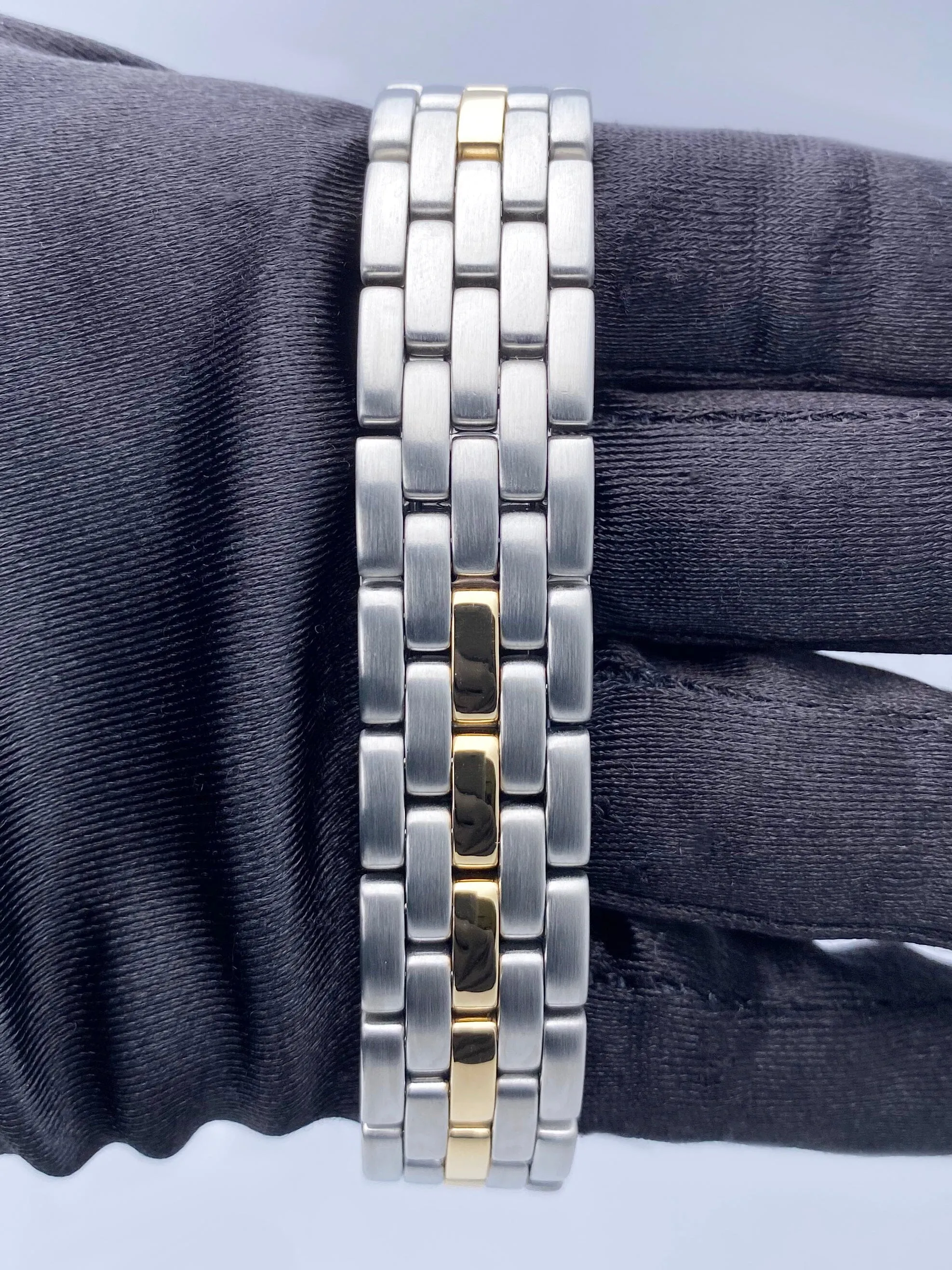 Cartier Panthere W25028B5 Midsize One Row Ladies Watch