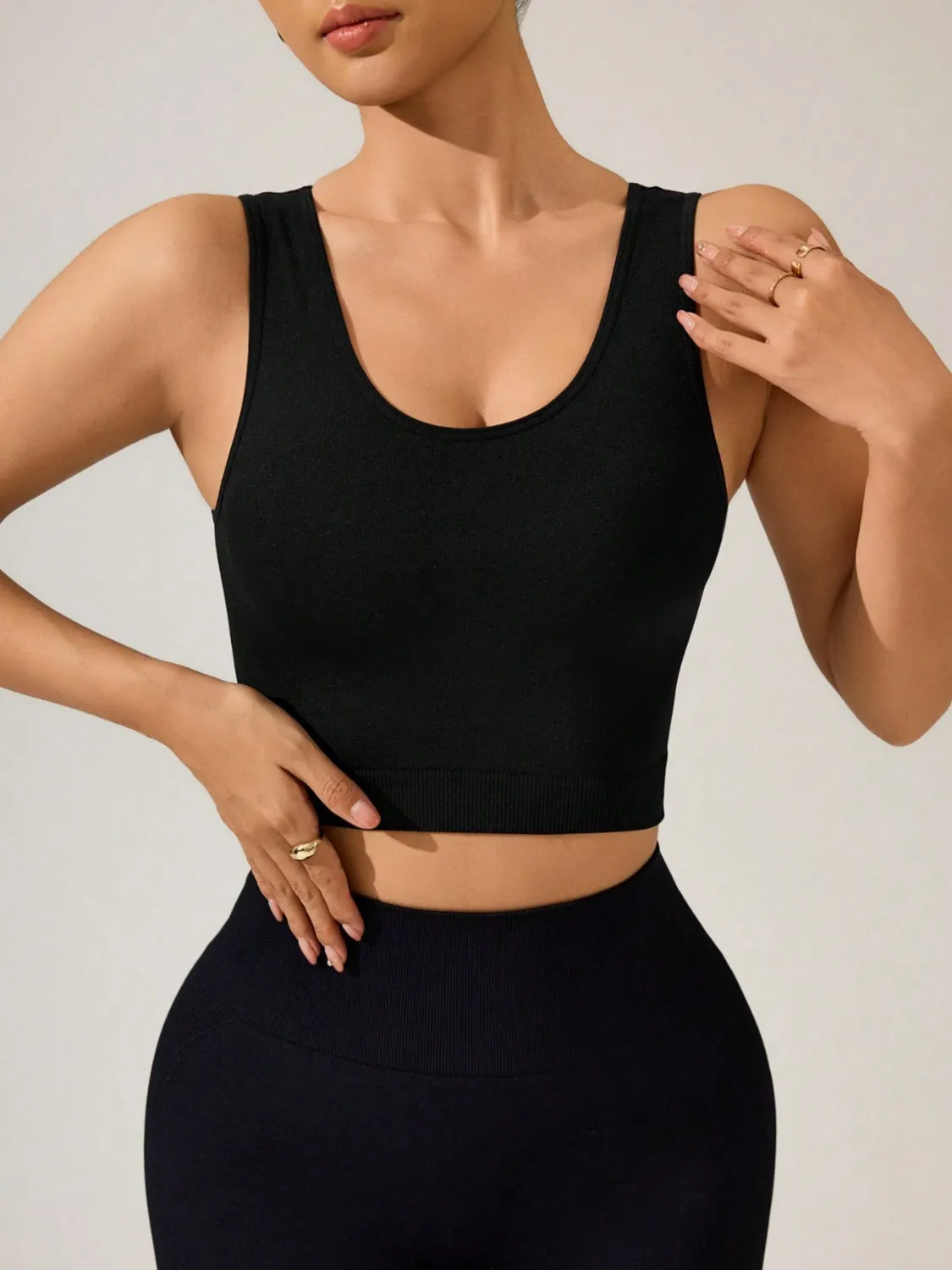 Crisscross Cropped Active Tank – Stylish & Supportive