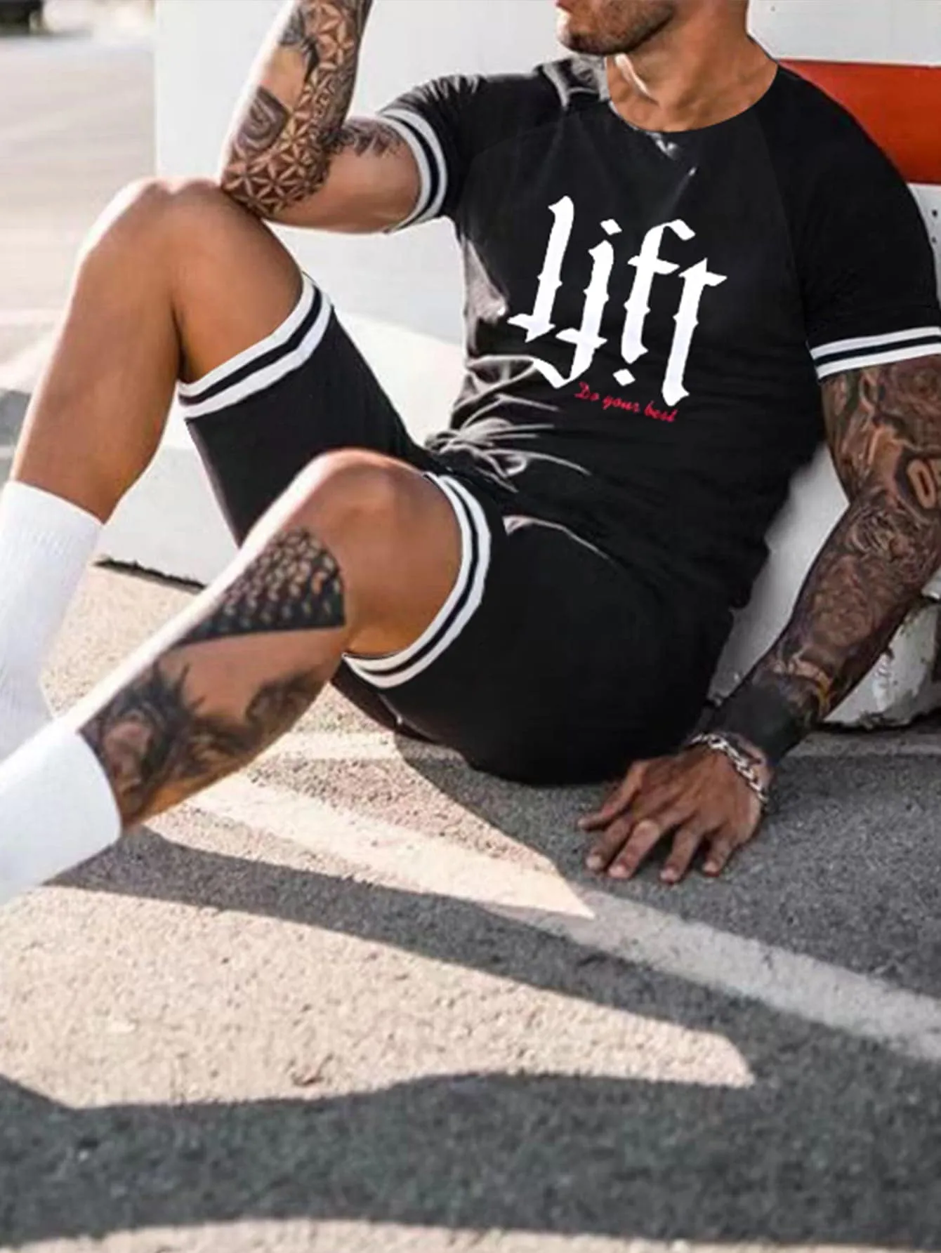 Fitness Men Slogan Graphic  Striped Trim Sports Tee & Shorts