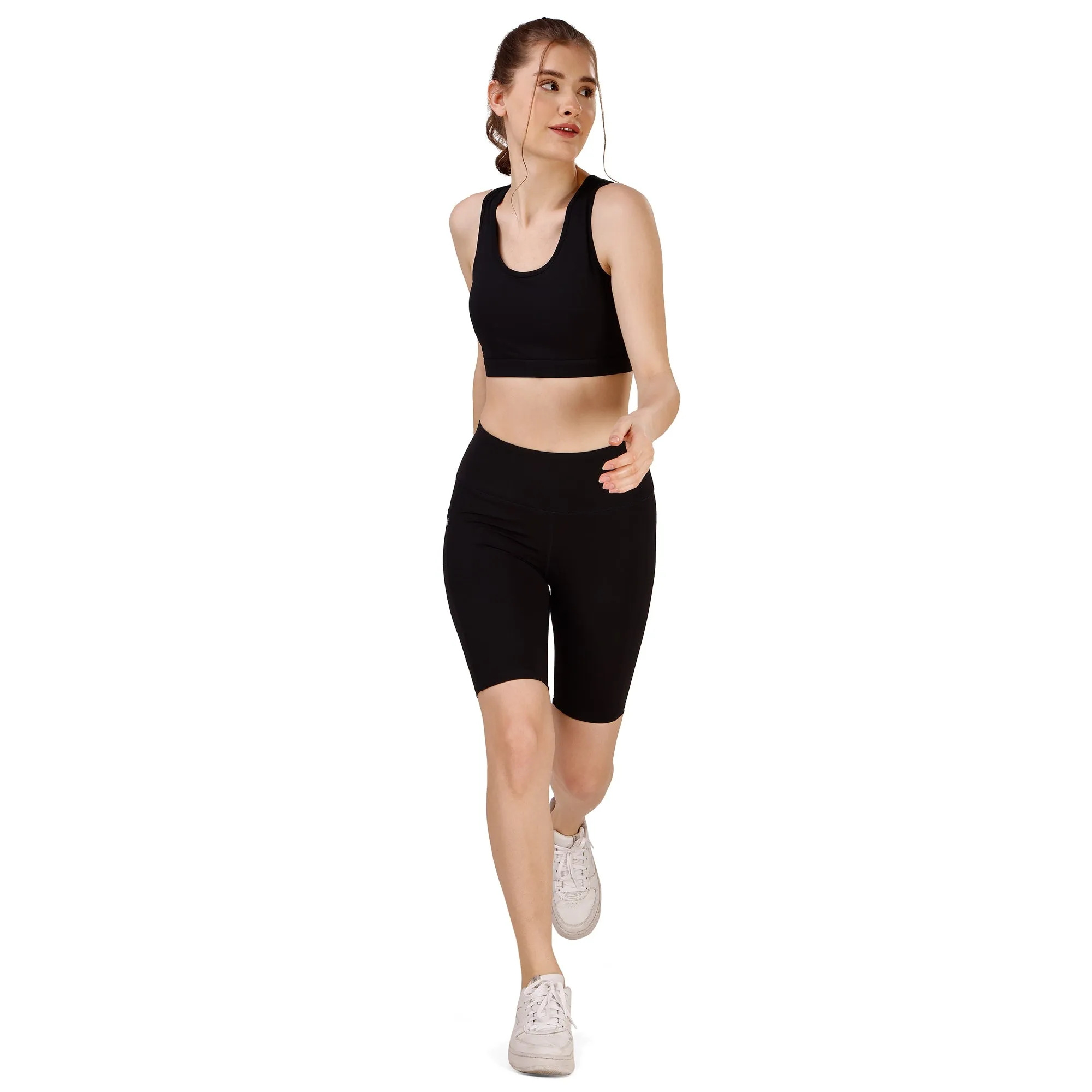High Waist Knee Length Solid Sports Shorts With Pocket