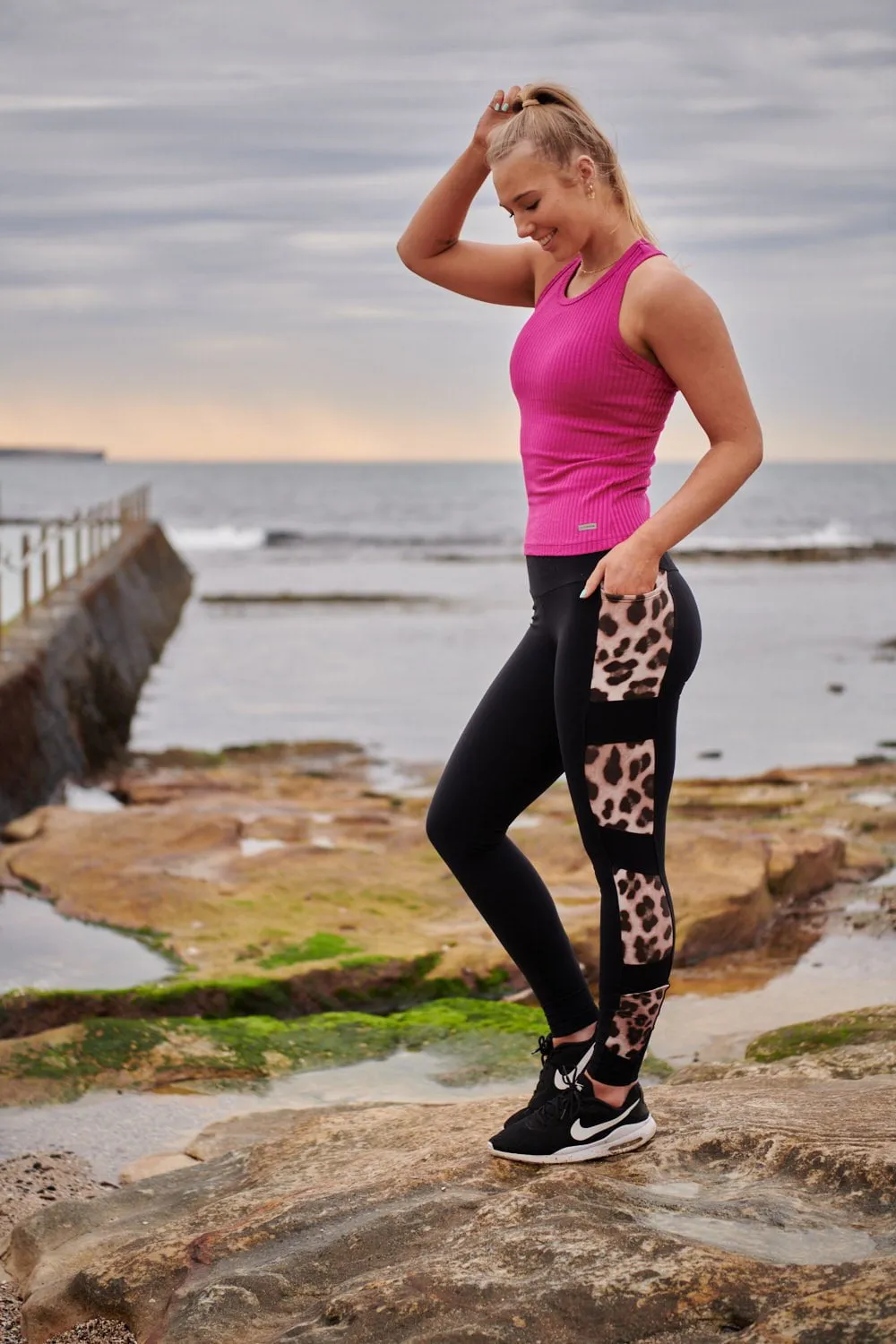 Iconic Rib Racerback Singlet - Berry