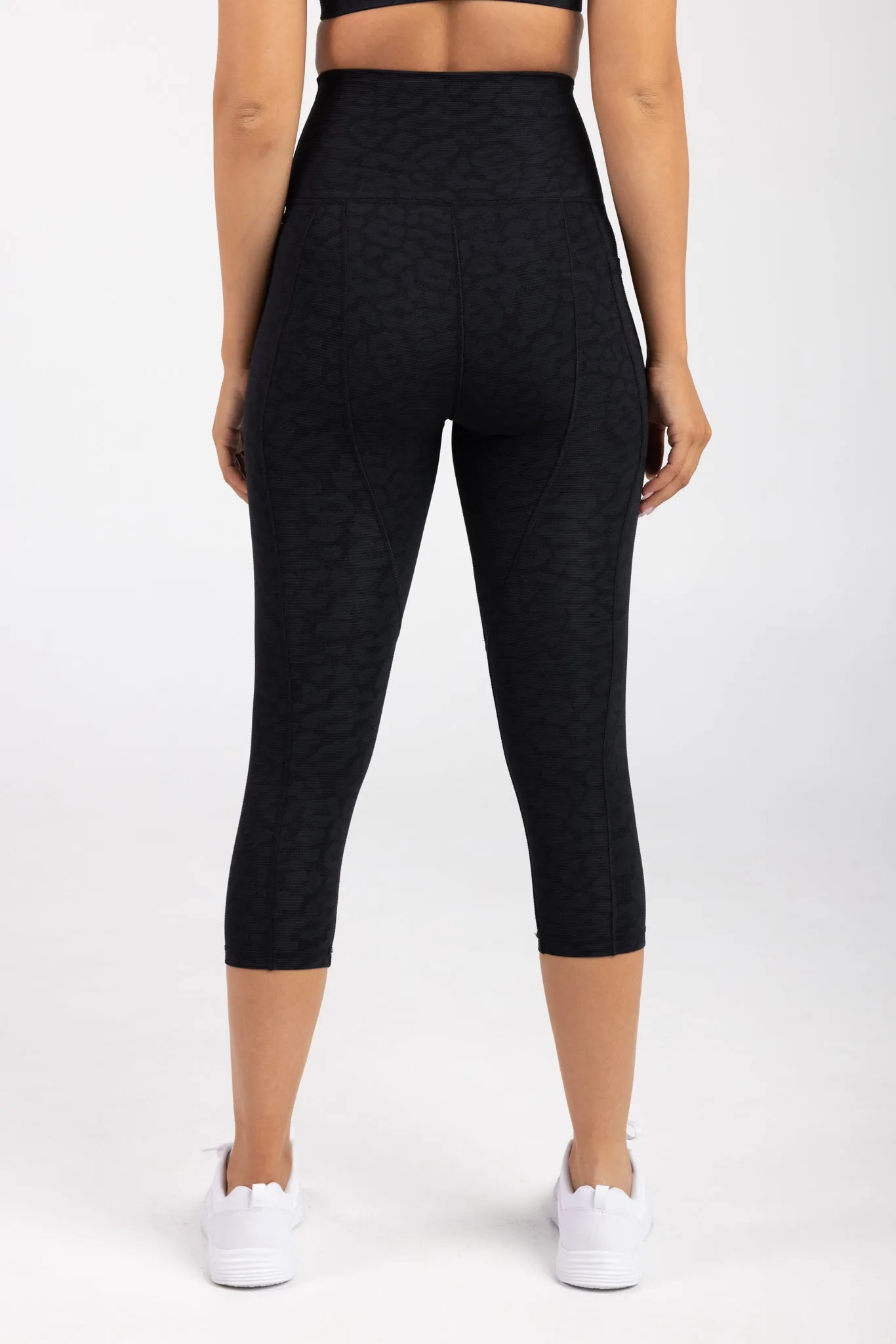 invisiSweat 3/4 Length Tights - High Waisted Black Leopard