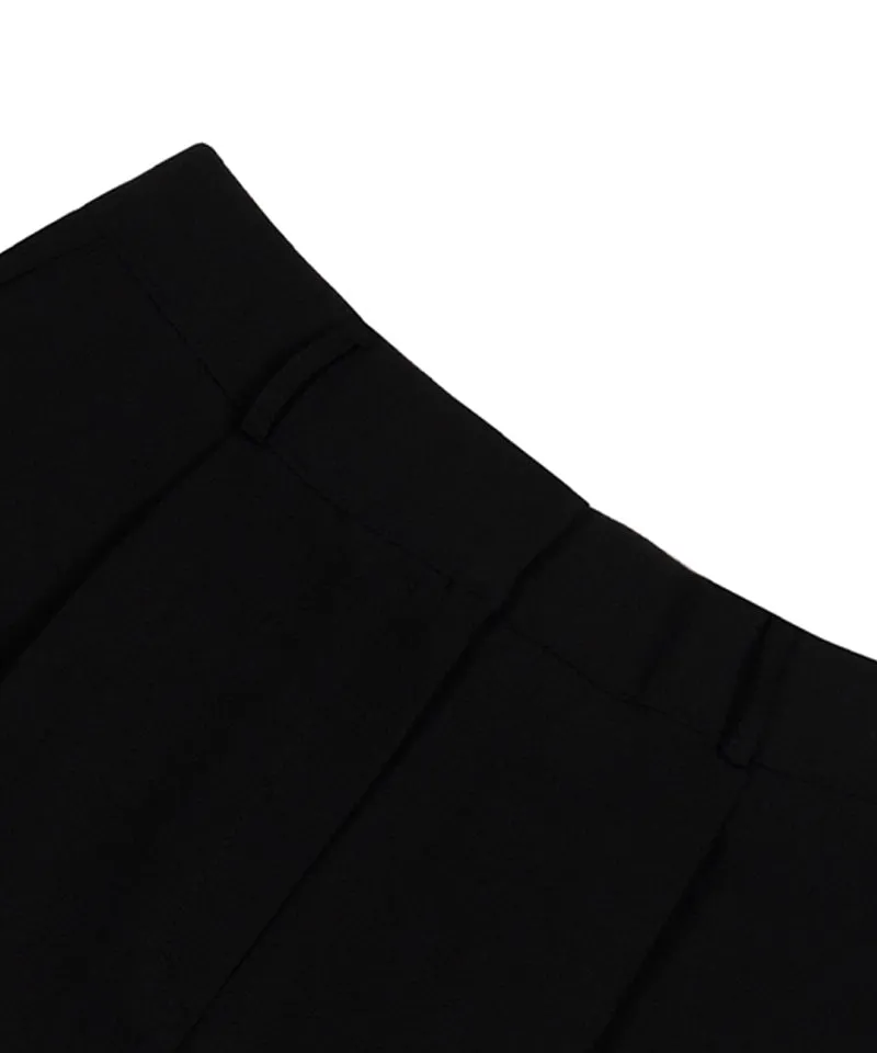 MACKY Golf: Basic Pintuck Shorts - Black