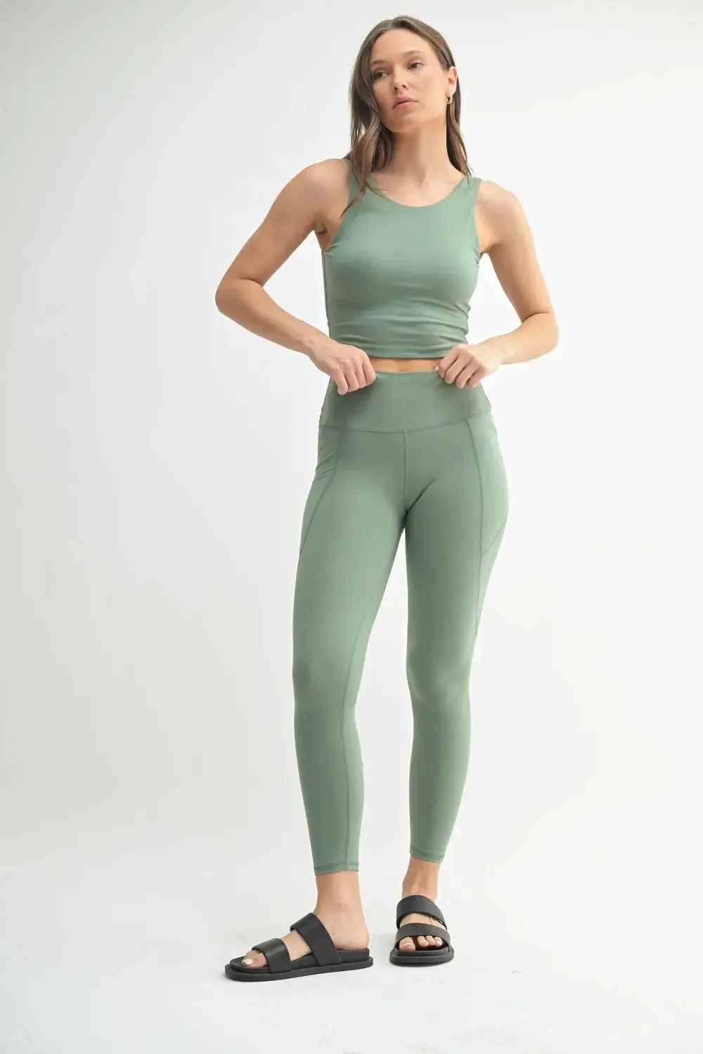 Mono B Venice Light Scoop Active Tank – Soft, Supportive & Effortlessly Stylish