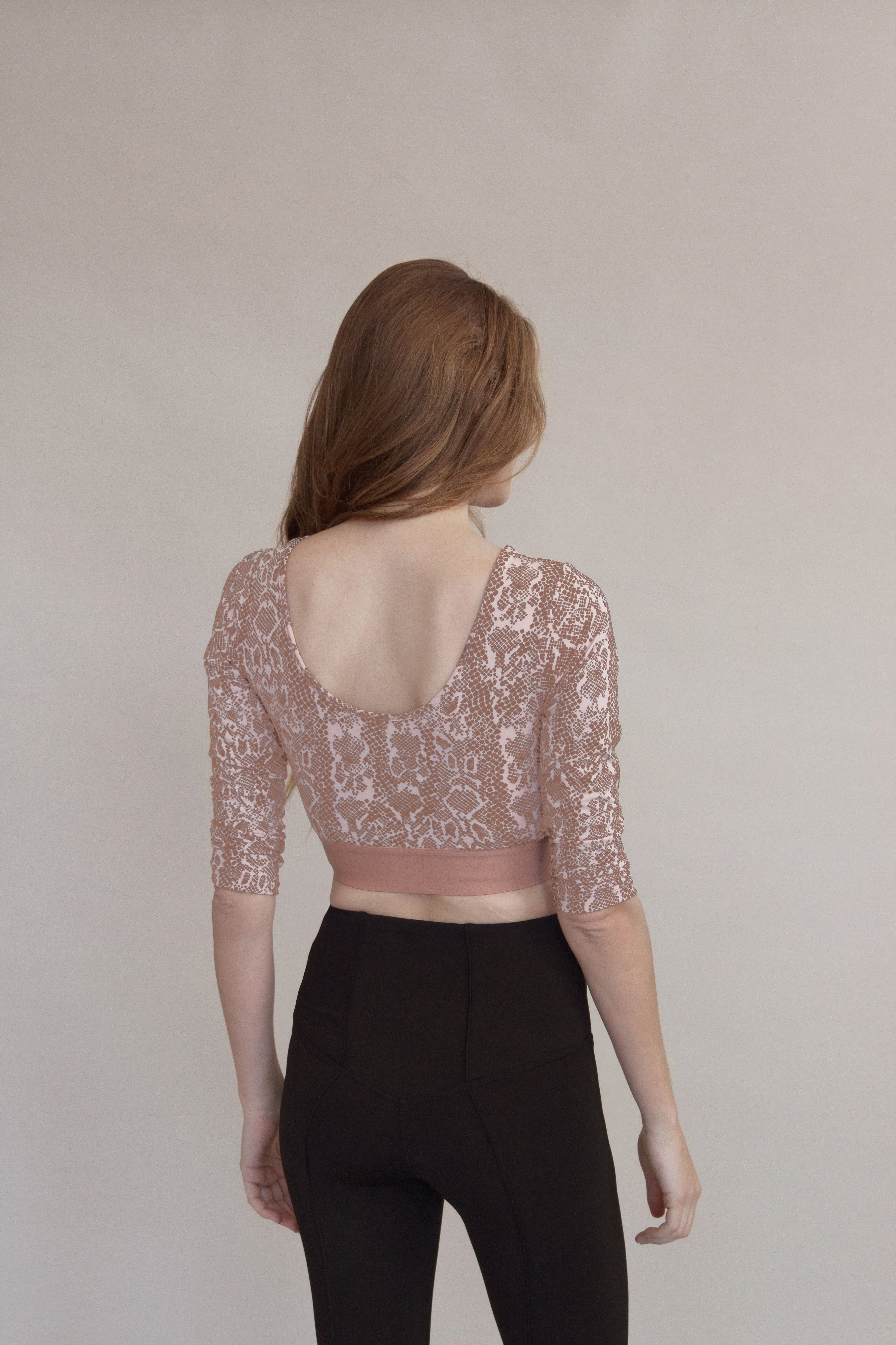 OLYMPIA ACTIVEWEAR MIRA CROP TOP | SNAKE