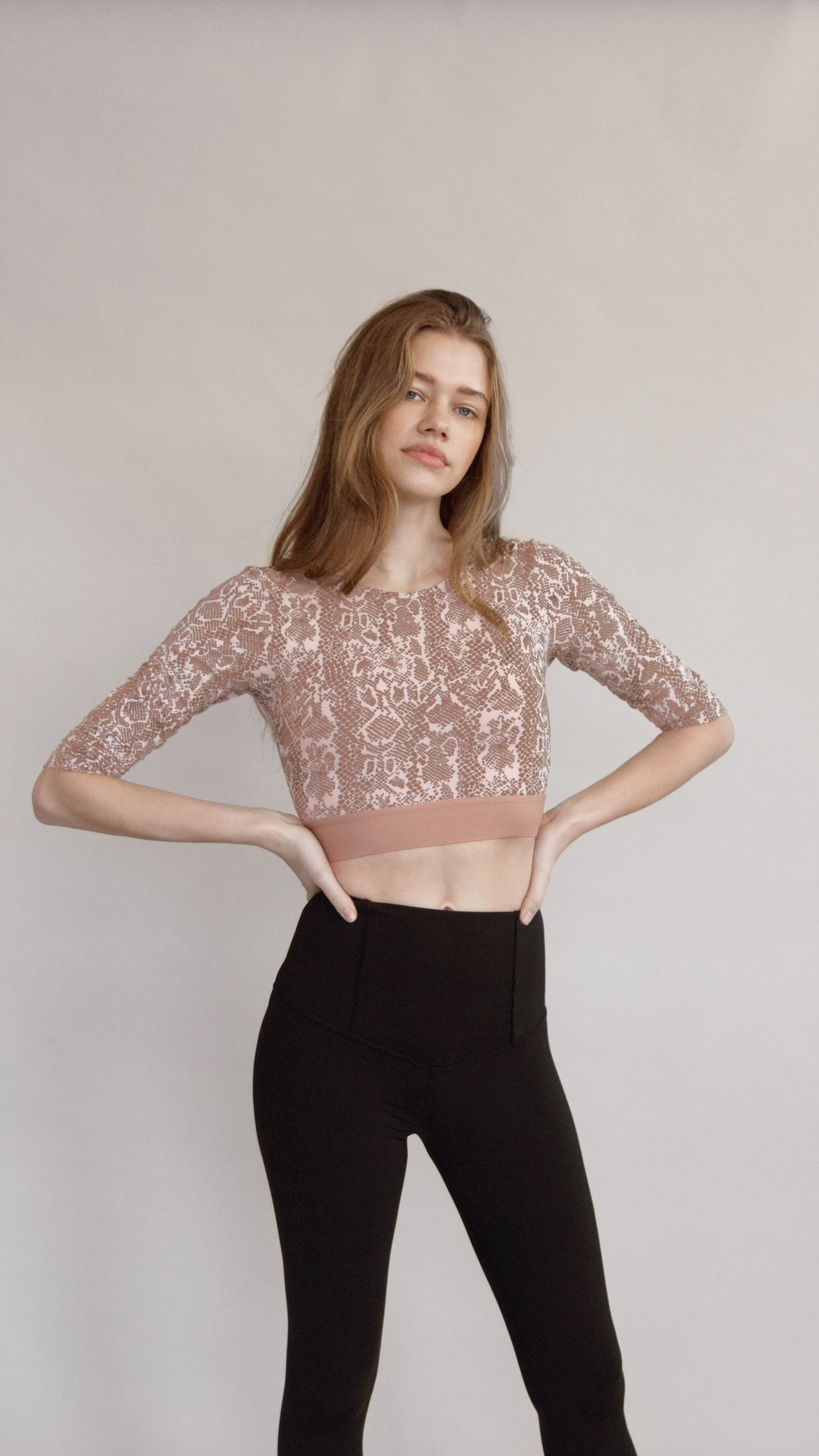 OLYMPIA ACTIVEWEAR MIRA CROP TOP | SNAKE