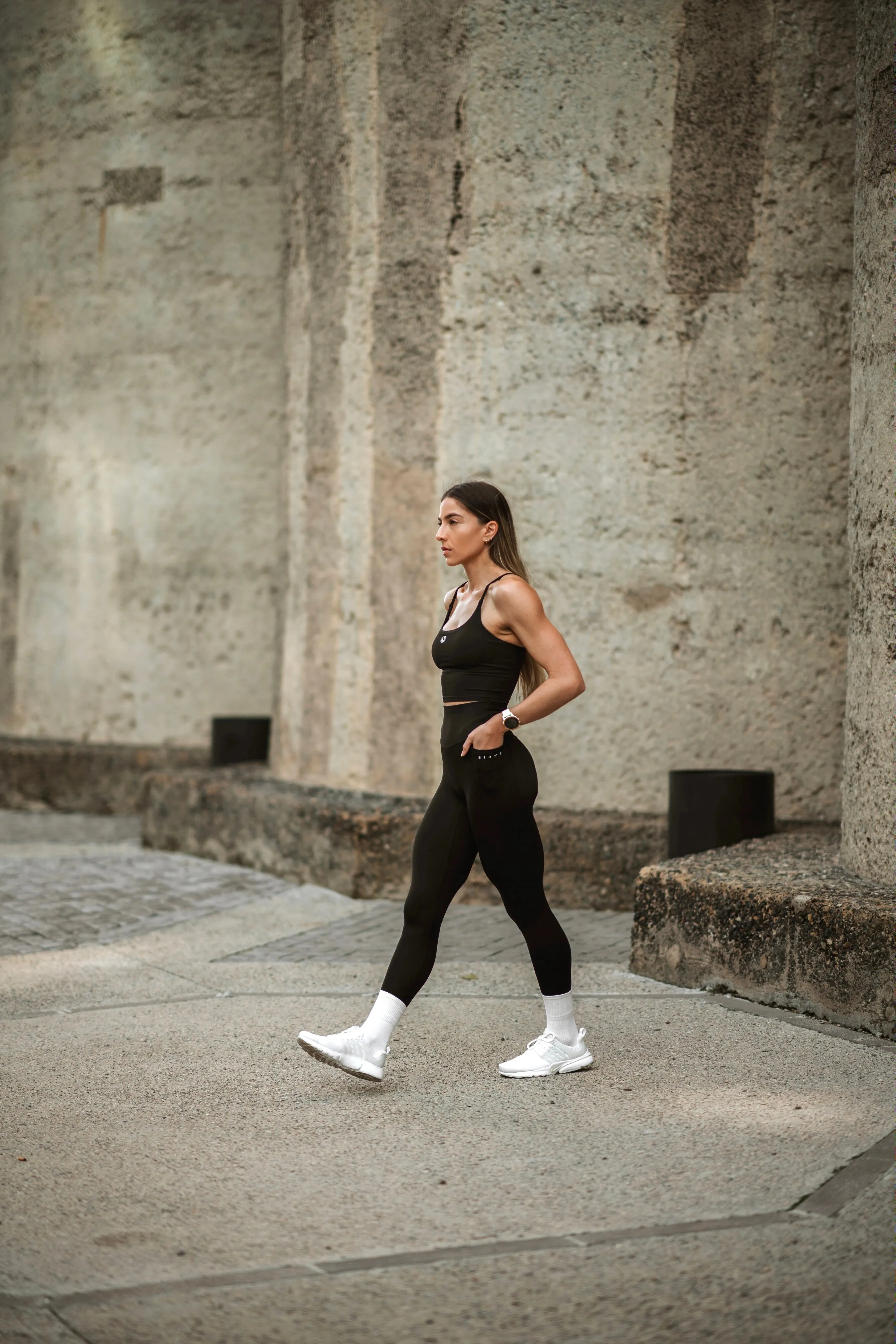 Performance meets Active Elegance Tights in Black