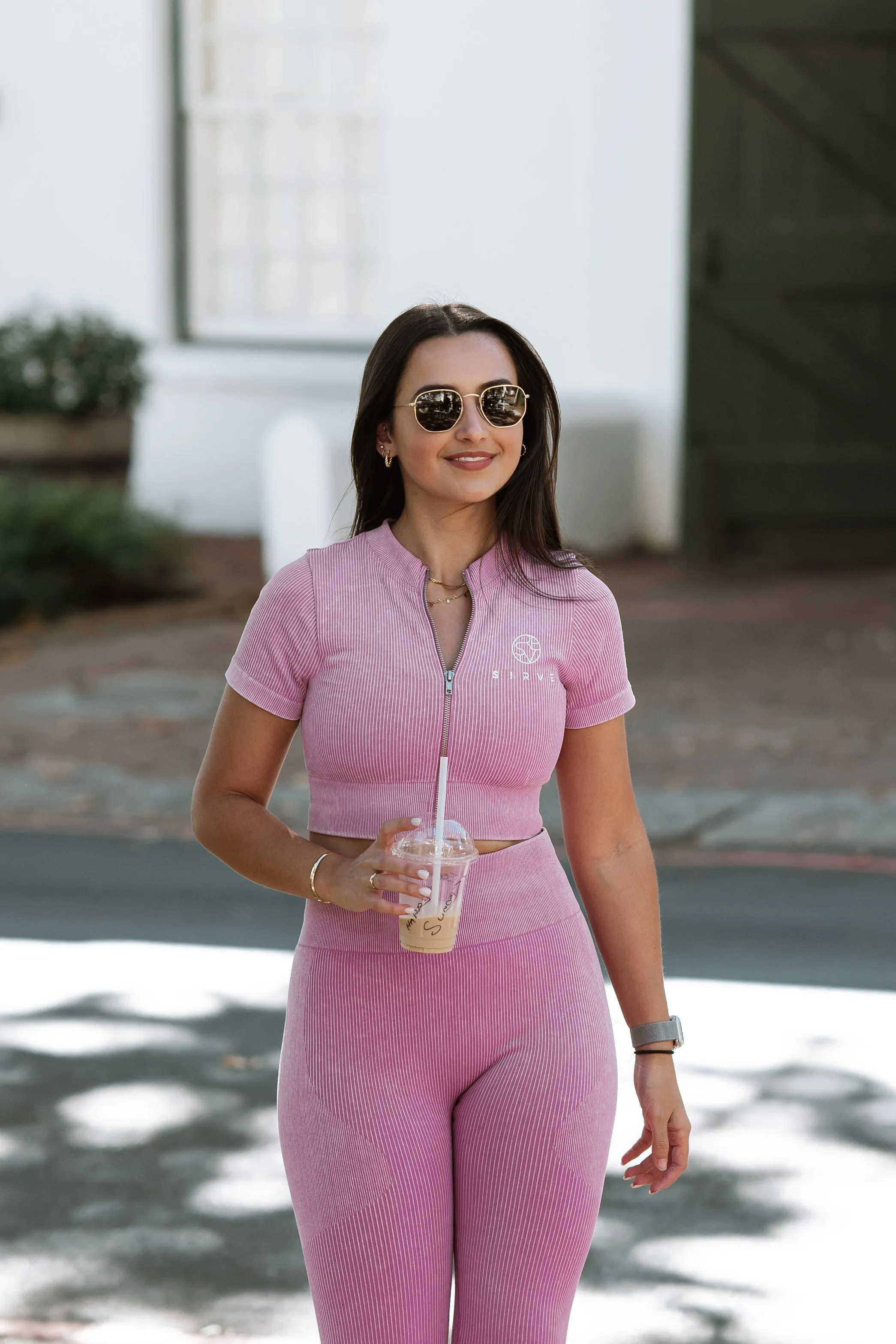 Sculpting full length tights in pink