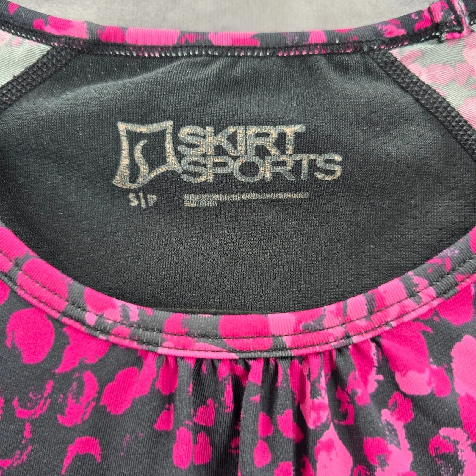 Skirt Sports Black Pink Spotted Activewear Long Sleeve Top Small